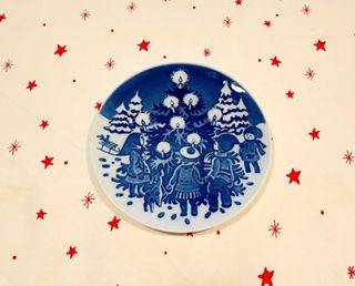 Piatto di Natale dei bambini Royal Copenhagen,1998