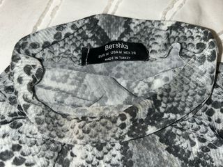 CAMISETA TRANSPARENTE SERPIENTE