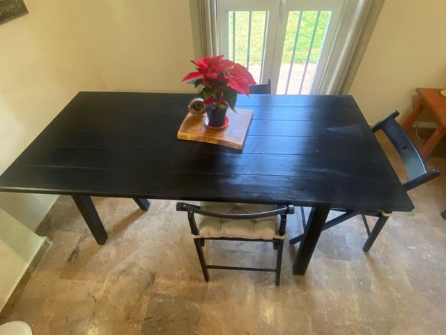 Mesa y sillas  madera ikea