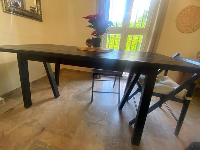 Mesa y sillas  madera ikea