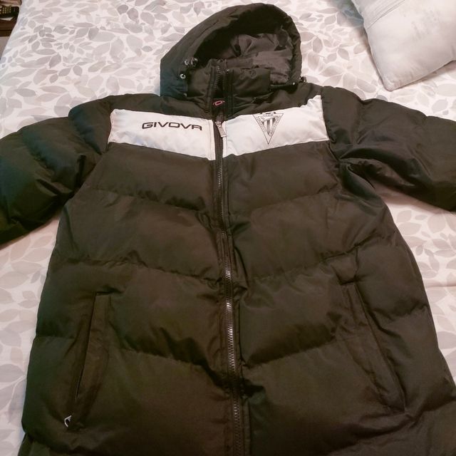 Abrigo givova cd campamento