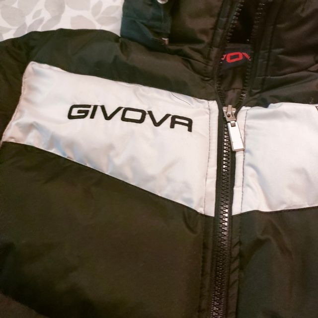 Abrigo givova cd campamento