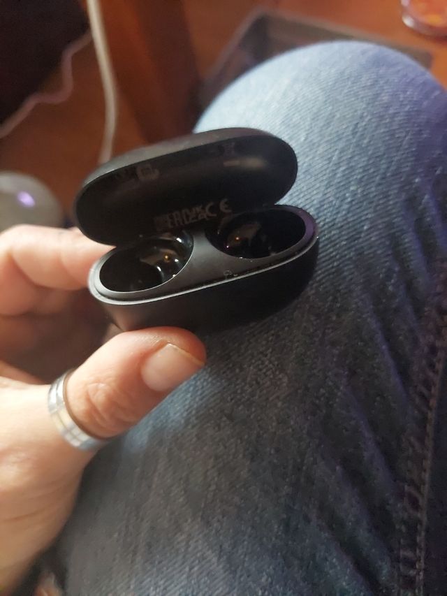 Cargador auriculares inalámbricos