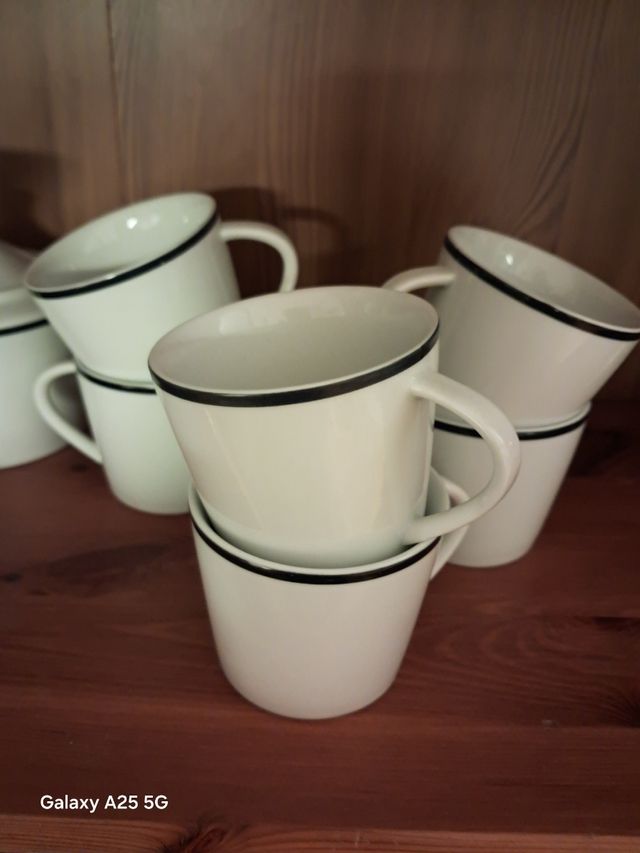 Tazas,platitos,azucarero,salsera,terera