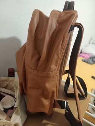 Mochila de cuero nueva sin usar