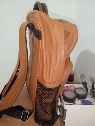 Mochila de cuero nueva sin usar