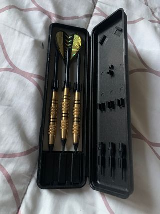 Tres dardos Harrows darts 