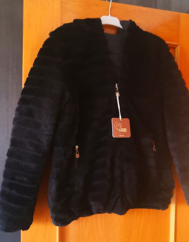 Chaqueta negra de mujer