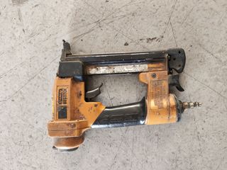 Pistola clavos Stanley BOSTITCH