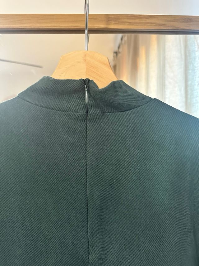 Vestido de Zara de manga larga. Talla M