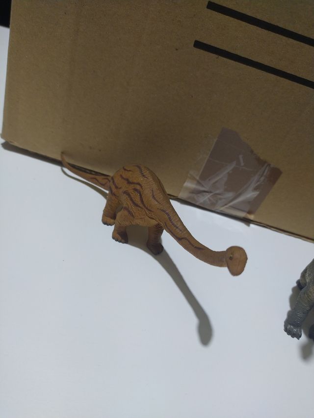 3 dinosaurios miniaturas