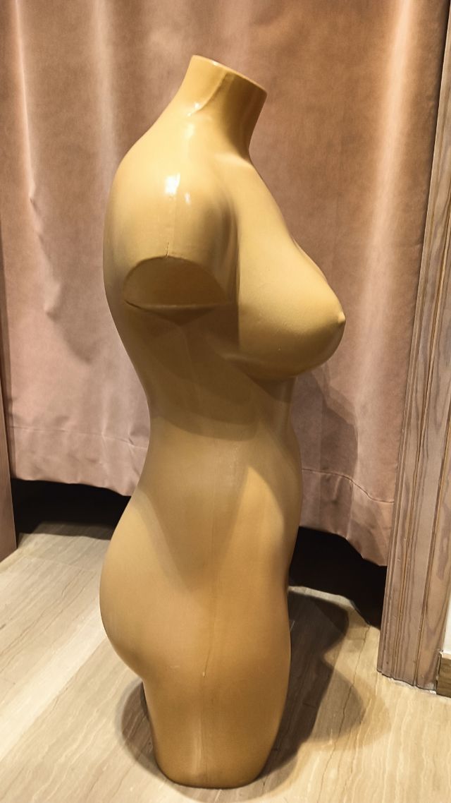 Busto/Maniquí mujer para escaparates o Lencerías