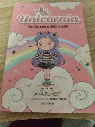 Un lío con brilli-brilli / A Mess with Brilli-Brilli (UNICORNIA) (Spanish Edition)