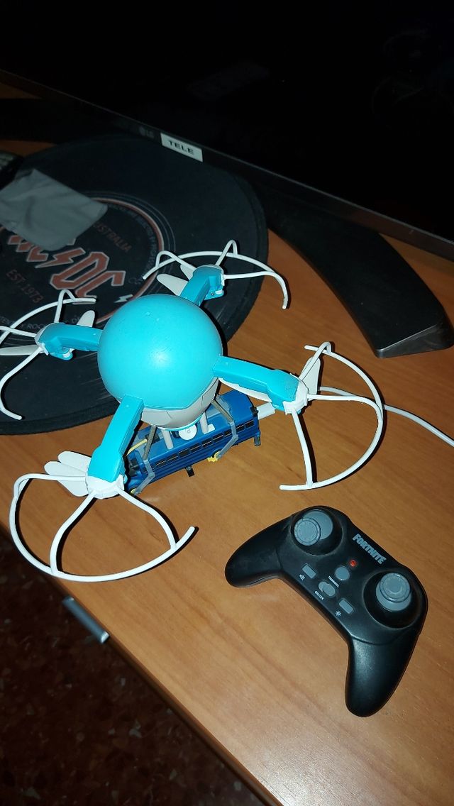 Dron fortnite autobus