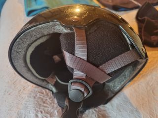 Ropa nieve y montaña, manoplas, casco esqui 6 años