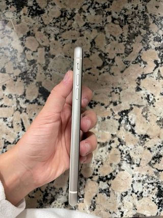 Iphone 11 64 GB blanco