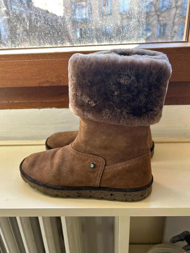 Botas de piel vuelta niña 35