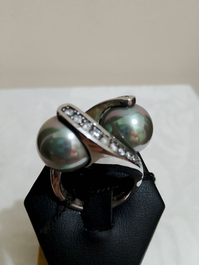 Anello di argento con perle grigie!!