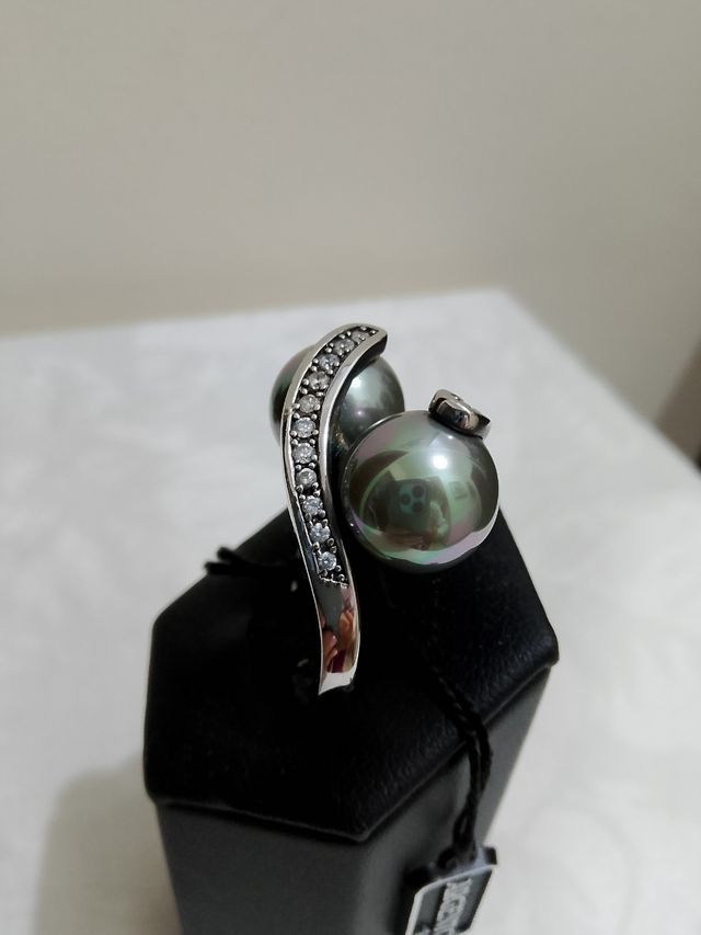 Anello di argento con perle grigie!!