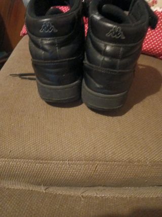 Zapatillas de Marca,  botita