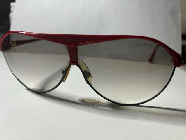 Gafas de sol Charles Jourdan con funda.