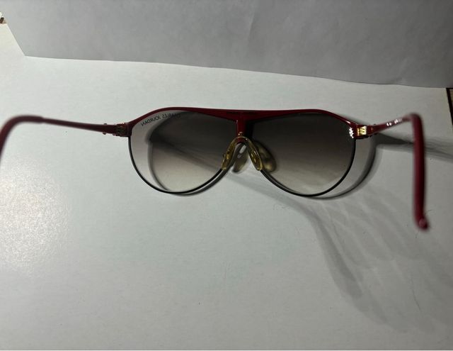 Gafas de sol Charles Jourdan con funda.