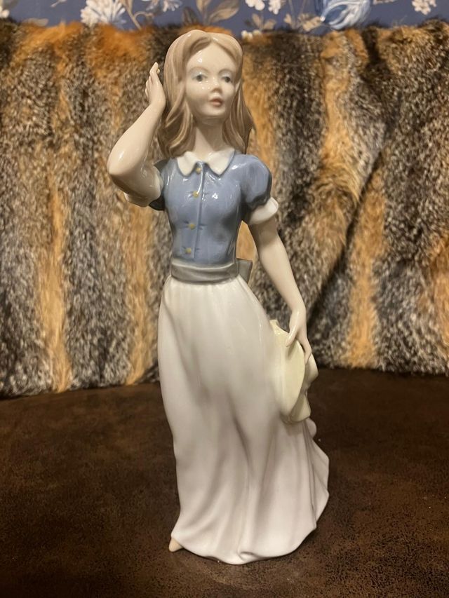 Figura dama de porcelana quart 5.