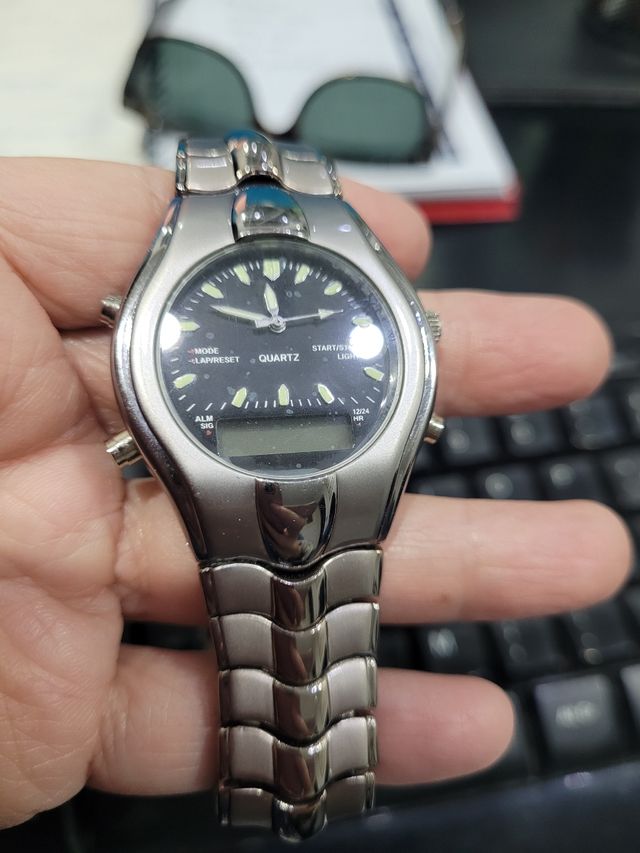 Orologio al quarzo NUOVO DI ZECCA