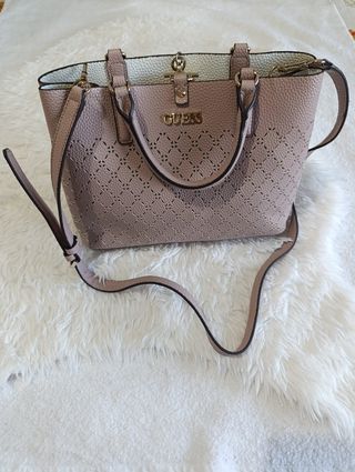 Bolso Guess con bandolera 