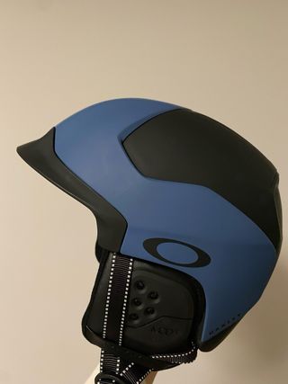Casco oakley mod 5