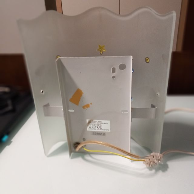 Lampara de cristal de pared. REBAJO 8€