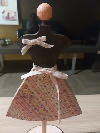 Joyero y portacollares