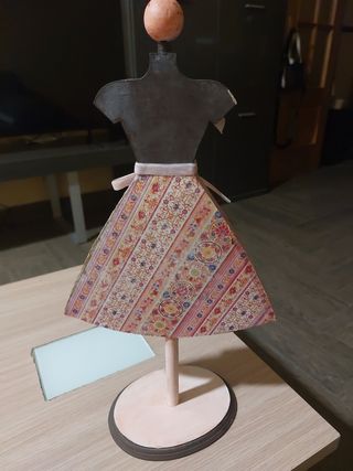 Joyero y portacollares