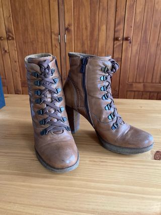 Botines italianos de piel con tacón