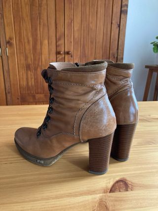 Botines italianos de piel con tacón