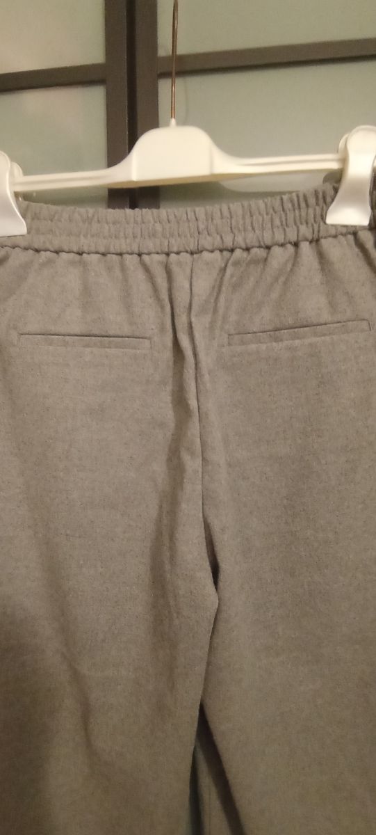 Pantaloni Zara