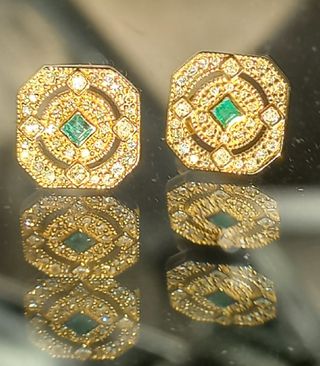 Anillo de oro con diamantes 