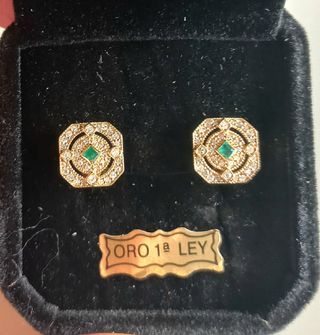 Anillo de oro con diamantes 