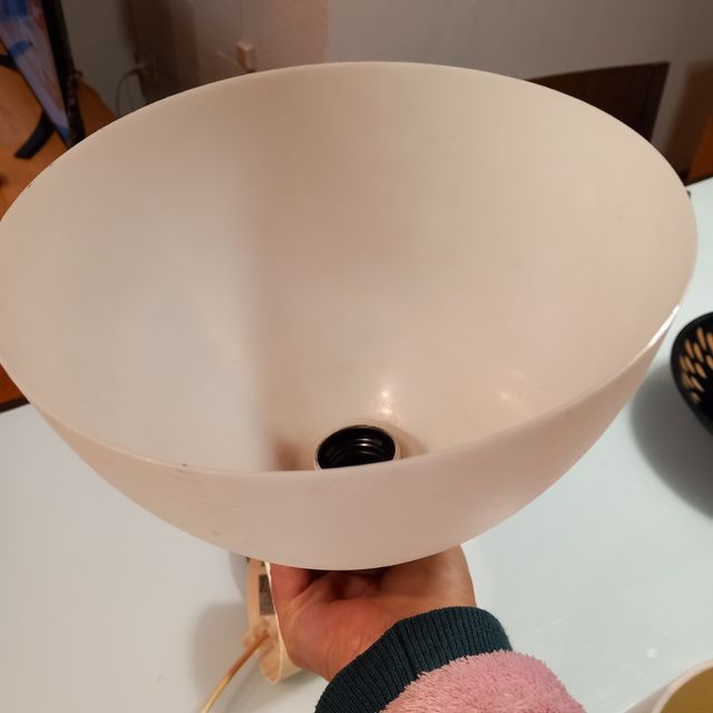 Lamparas de techo.. Rebajo 8 y 5 euros.