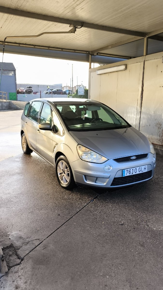 Ford S-MAX 2009 - foto 1