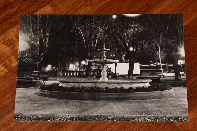 2 FOTOGRAFIAS DE LA PLAZA DE LA PAZ - LLEIDA