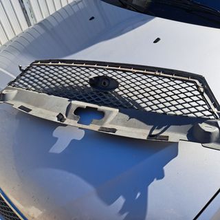 Calandria Ford  Mondeo.