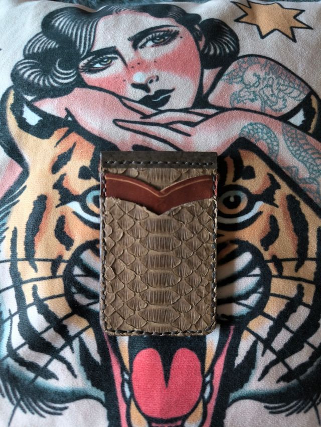 Tarjetero/billetero cuero