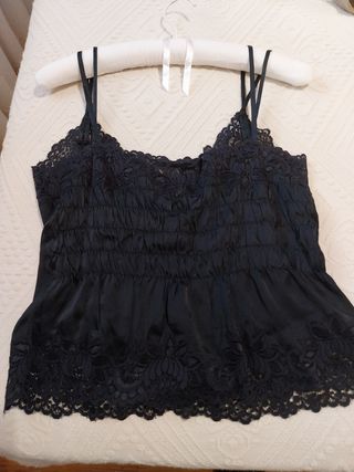 Top de Carolina Herrera . Encaje y Seda