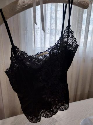 Top de Carolina Herrera . Encaje y Seda