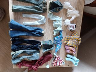 5 Bratz más maletín más muchos accesorios