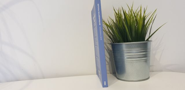 Libro estiramientos fáciles.Bob Anderson