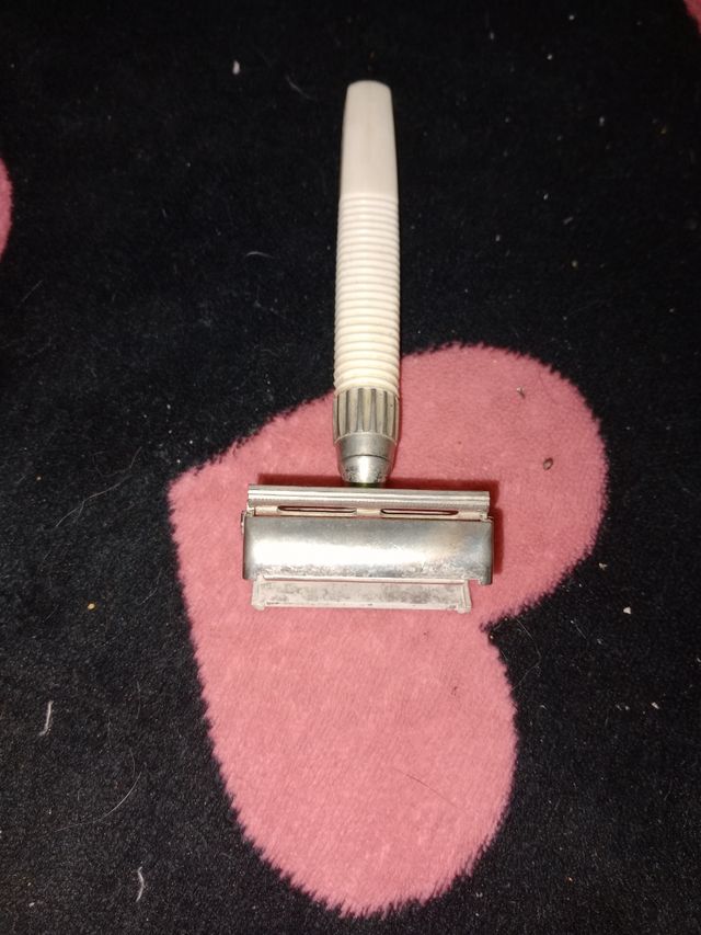 Una maquinilla de afeitar antigua