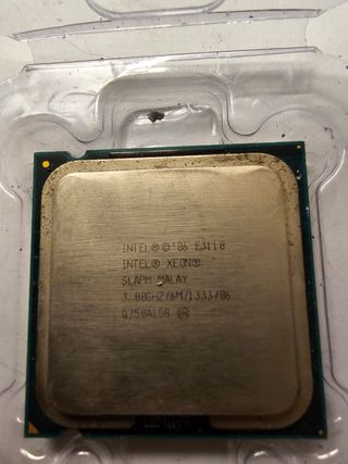 CPU Intel Xeon E3110 3.30GHz socket 775
