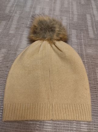 Gorro invierno color crema estrellas